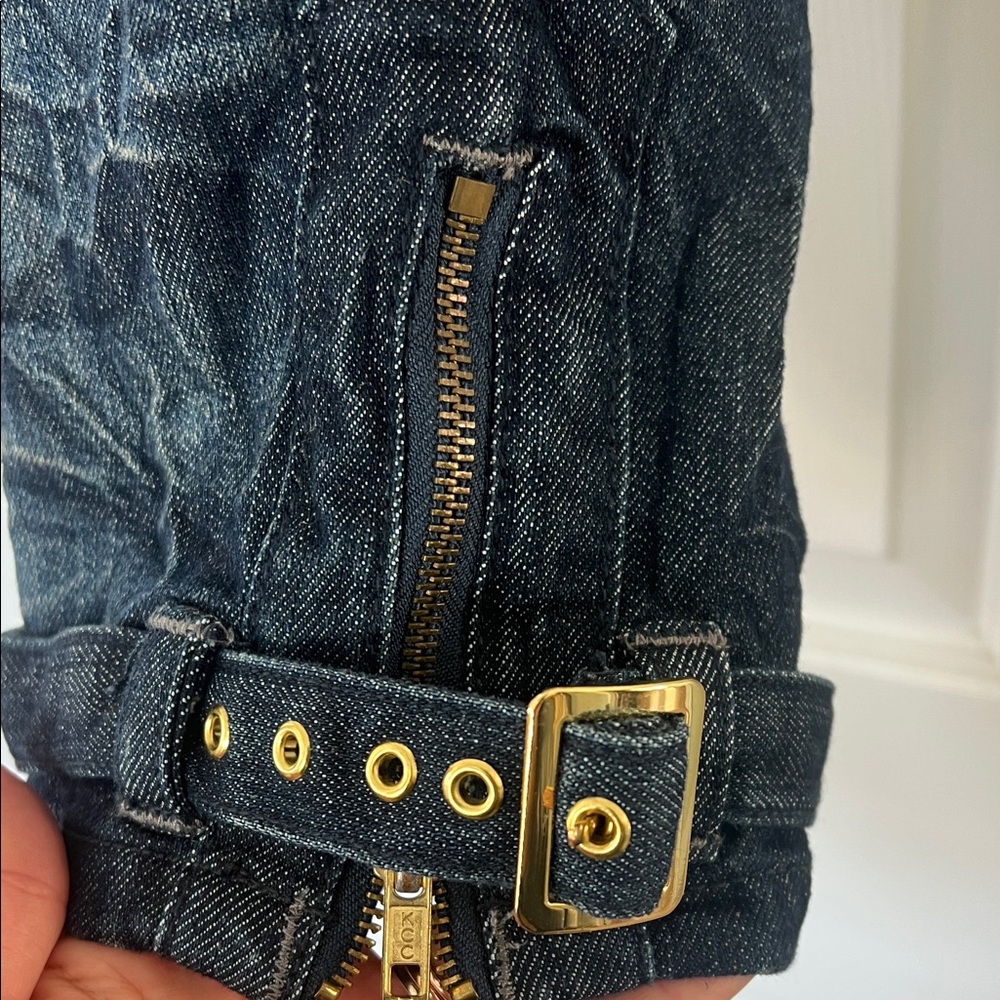 Baby Phat Black Capris with Gold Details - Picture 2 of 8